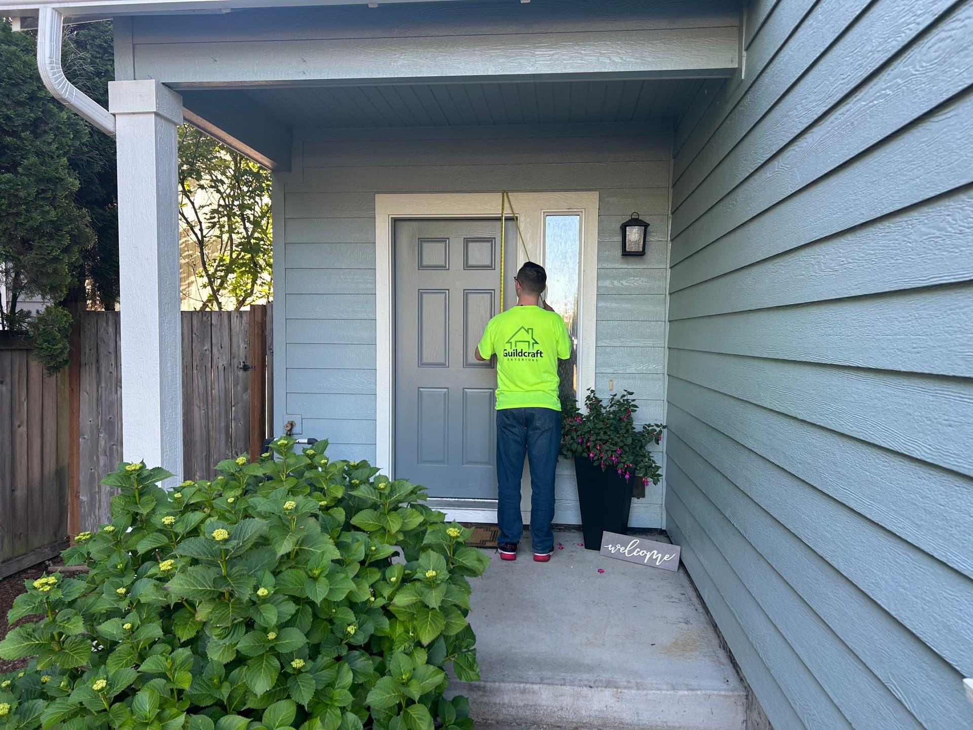 Gallery photos for Free Windows With a Full James Hardie ColorPlus Siding Install: Image #1